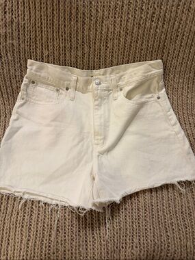 Madewell High-Rise Cream Denim Shorts - Classic Summer Staple